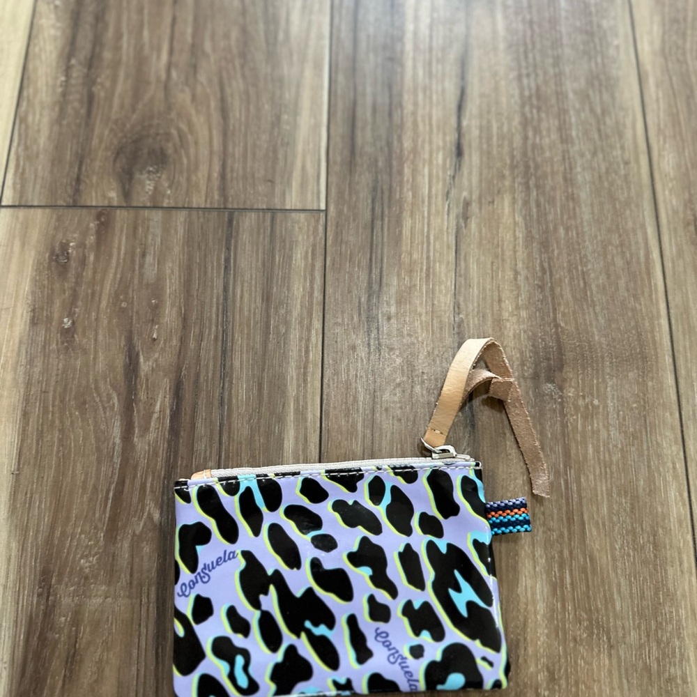 Consuela lavender leopard keychain - Picture 4 of 4